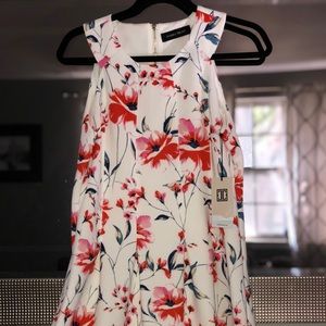 Ivanka Trump Floral Dress Style# ID7N1EJU